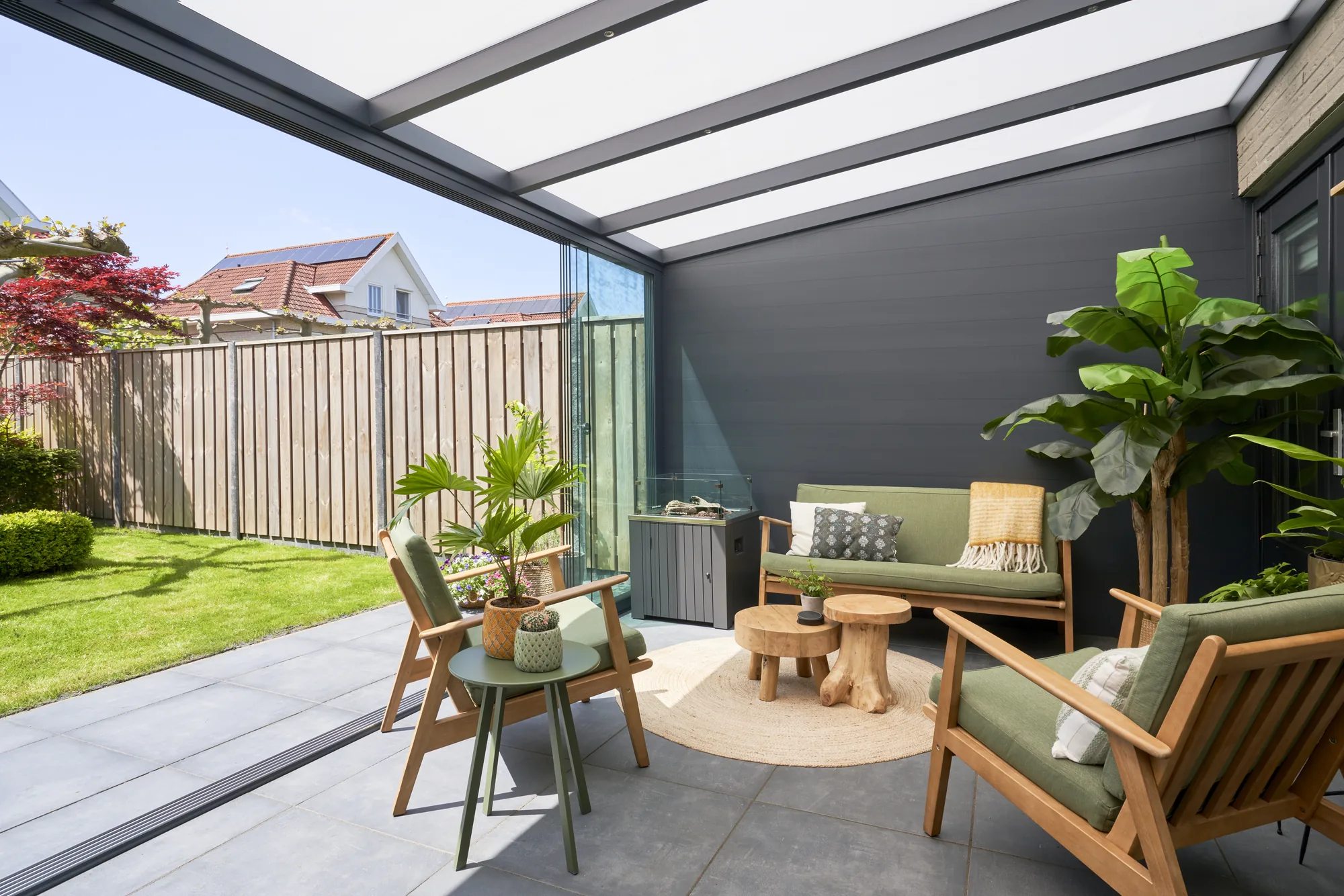 Pergola Giallo vue d'ensemble sur une terrasse
