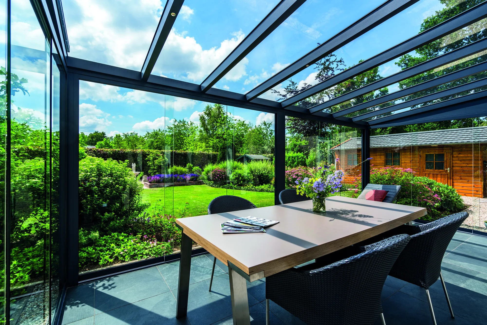 Pergola Pigato vue d'ensemble sur une terrasse
