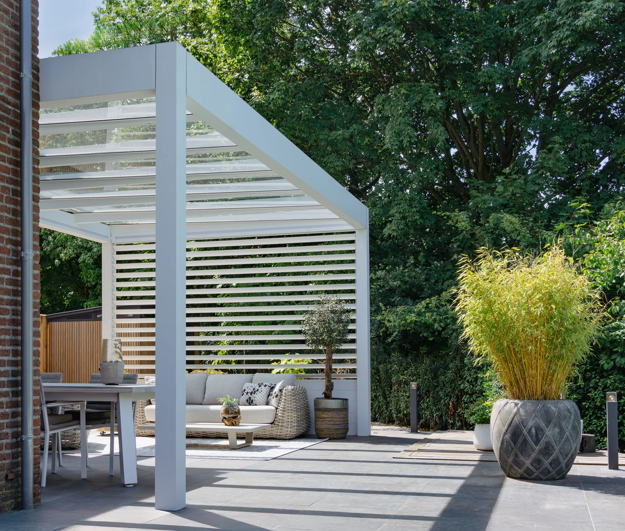 Pergola Pinela Glass, détail d'aménagement