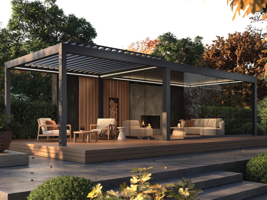 Pergola bioclimatique aluminium Deponti à lames orientables installée en Loire-Atlantique par BB'art Outdoor
