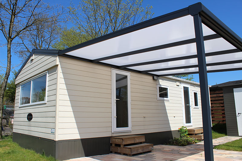 Nebbiolo Blanc crème toit ultra-clair — détail pergola Deponti