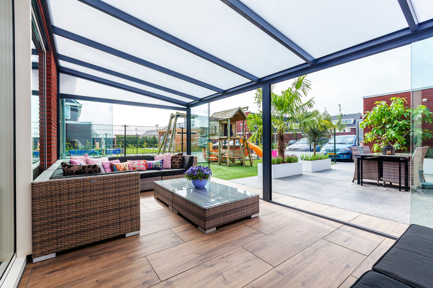 Nebbiolo Gris graphite toit clair — pergola aluminium Deponti
